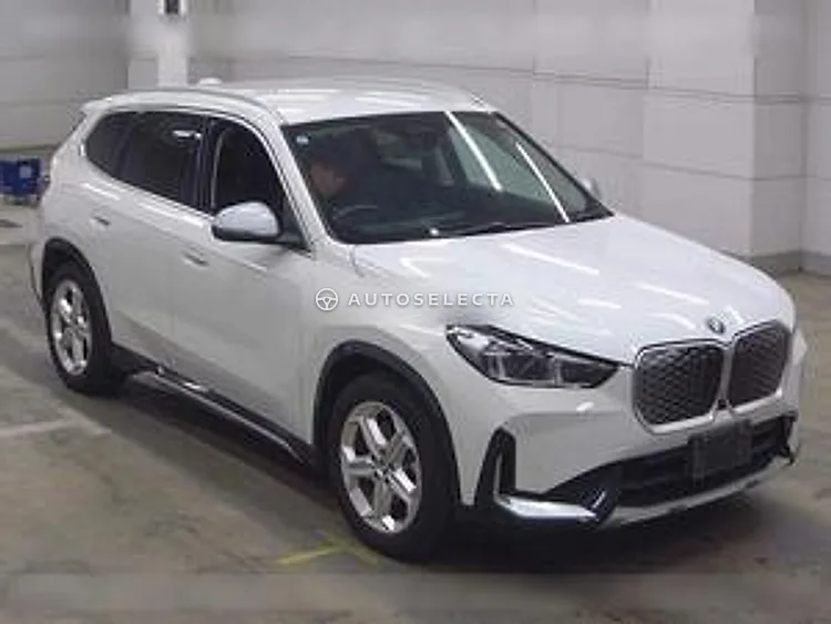BMW iX1 2024, photo 1 of 1