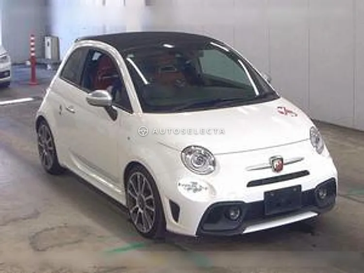Abarth 595C 2021, photo 1 of 6