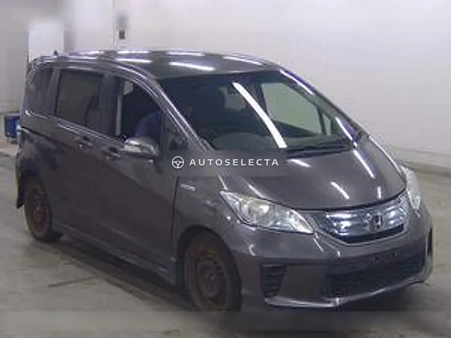 Honda Freed Hybrid 2013