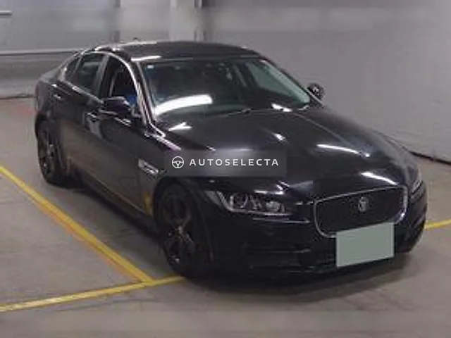 Jaguar XE 2015, auction grade 3.5