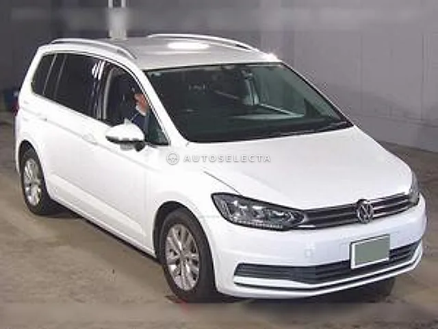 Volkswagen Golf Touran 2018, auction grade 4