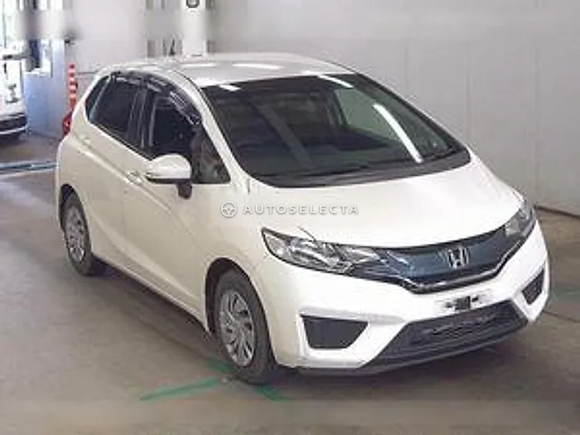 Honda Fit 2013, auction grade 3