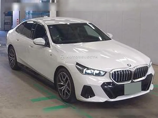 BMW 5 Series 2025, auction grade 5