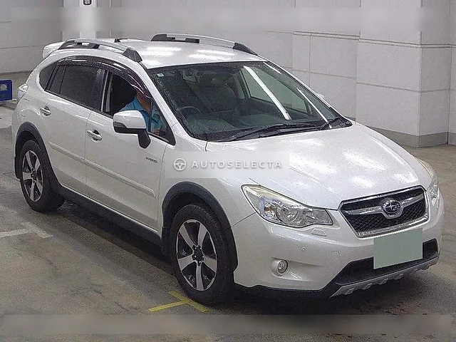 Subaru Impreza XV Hybrid 2013, auction grade 4