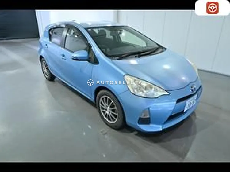 Toyota Aqua 2012, photo 1 of 1