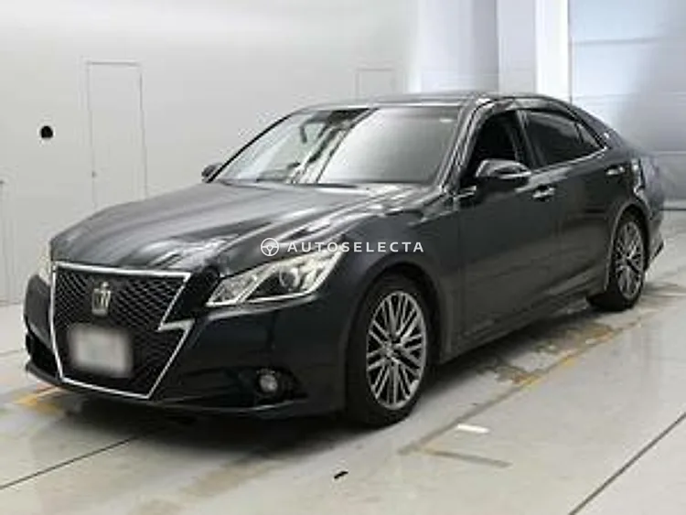 Toyota Crown 2013, photo 1 of 1