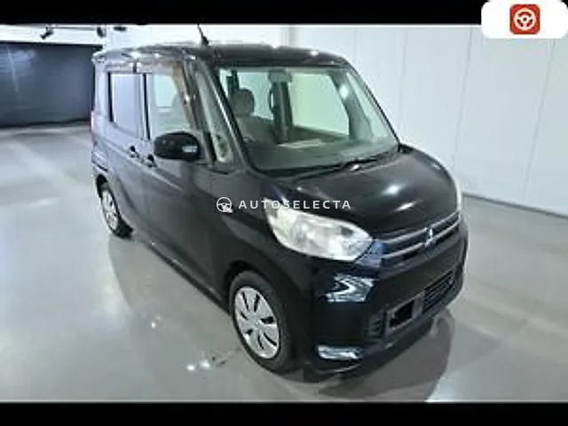 Mitsubishi eK Space 2015, auction grade 3