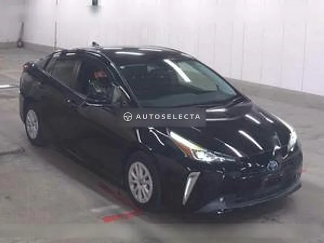 Toyota Prius 2021, auction grade 3.5