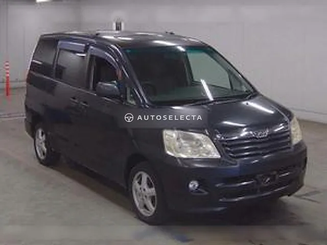 Toyota Noah 2002, auction grade 3.5