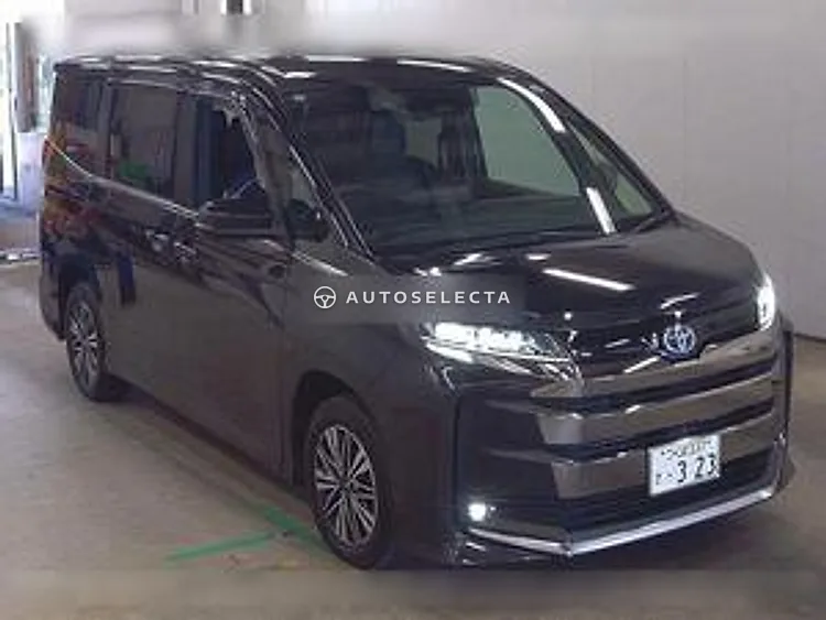 Toyota Noah 2023, photo 1 of 6