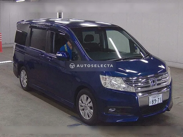 Honda Stepwgn Spada 2010, auction grade R