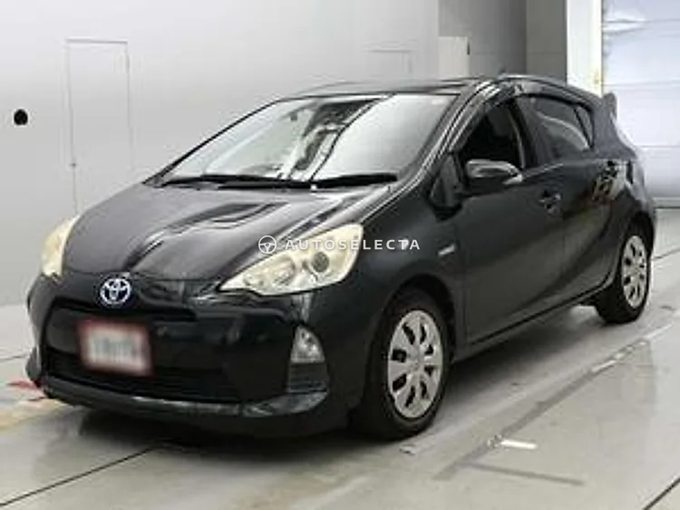 Toyota Aqua 2012, photo 1 of 1