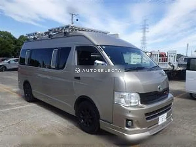 Toyota Hiace Van 2012, auction grade 3.5