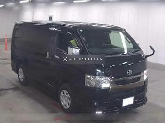 Toyota Hiace Van 2022, auction grade 4