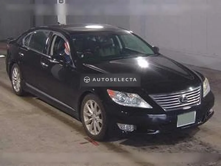 Lexus LS 2010, photo 1 of 6