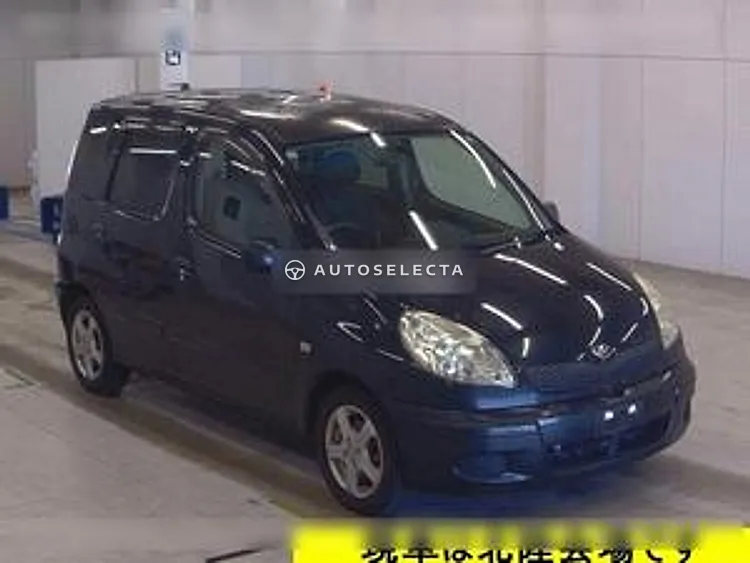 Toyota Funcargo 2003, photo 1 of 1