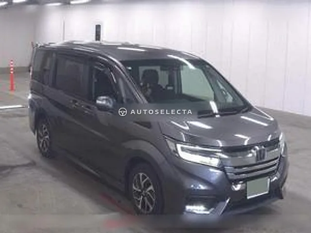 Honda Stepwgn Spada 2020, auction grade 4