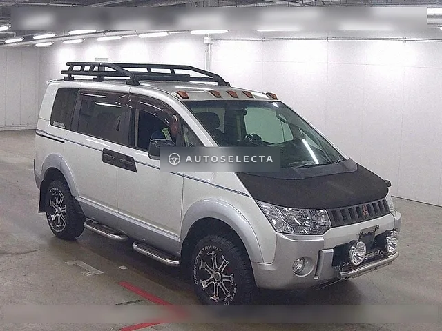 Mitsubishi Delica D:5 2009, auction grade 4