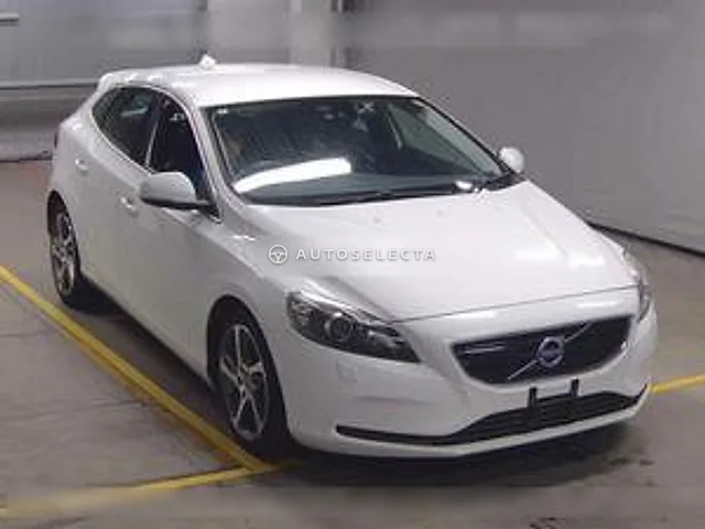 Volvo V40 2016, auction grade 4.5