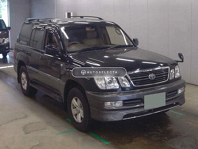 Toyota Land Cruiser 2000, auction grade 3.5