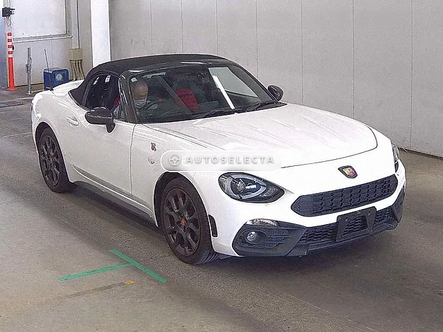 Abarth 124 Spider 2016, auction grade 4.5