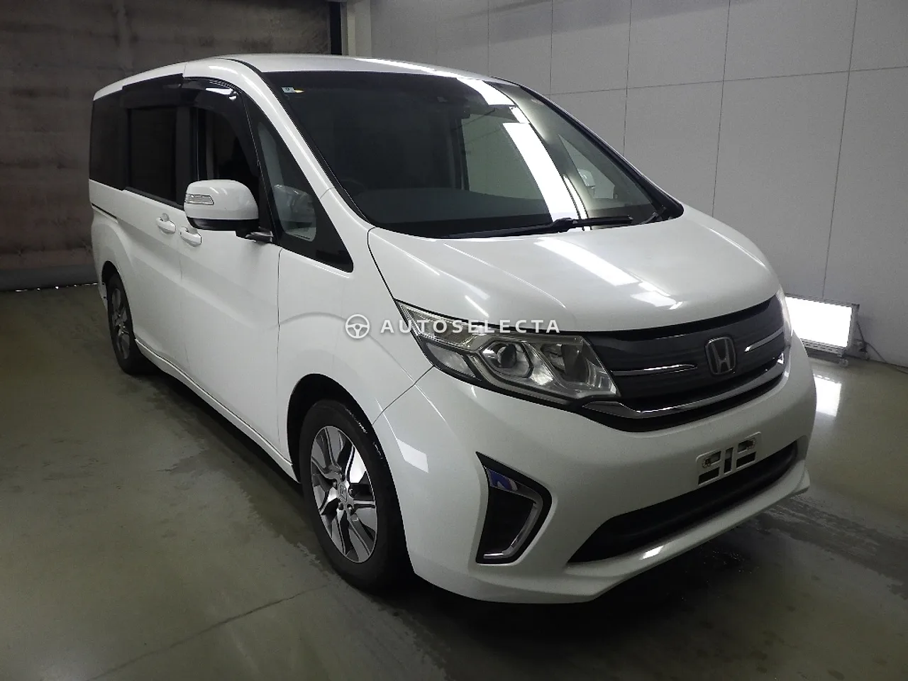 Honda Stepwgn 2016, photo 1 of 1