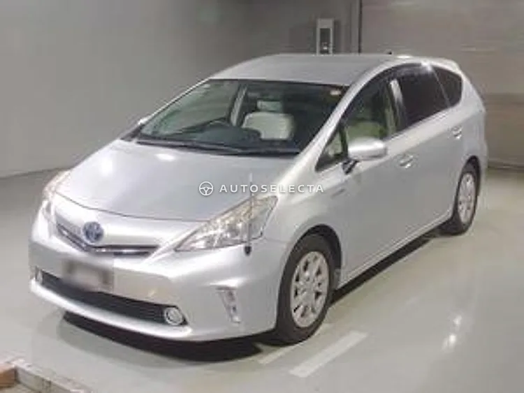 Toyota Prius Alpha 2014, photo 1 of 1