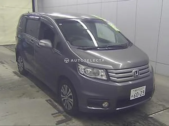 Honda Freed Spike 2012, auction grade R