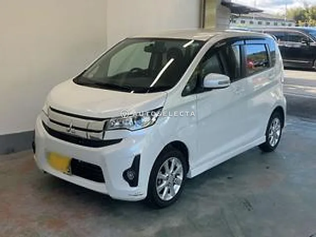 Mitsubishi eK Custom 2013, auction grade 3.5
