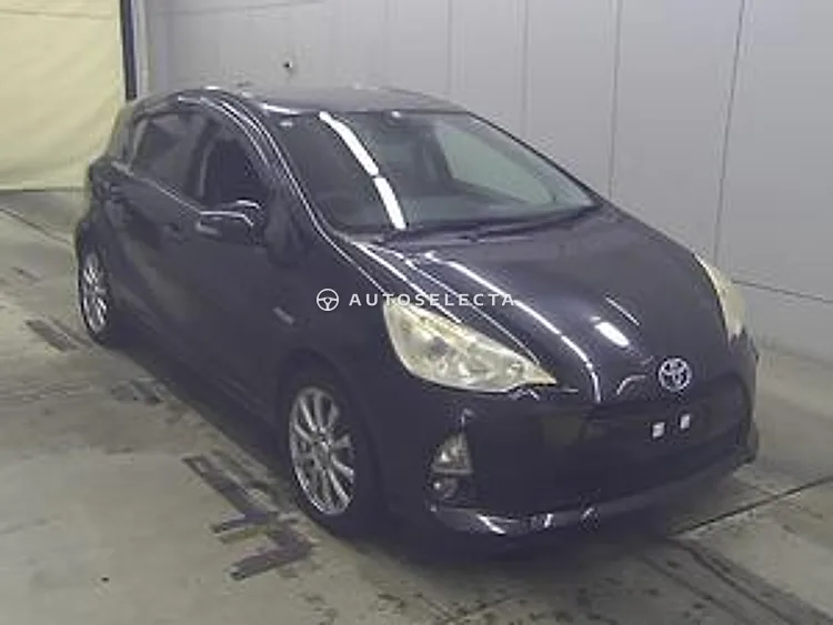 Toyota Aqua 2013, photo 1 of 1