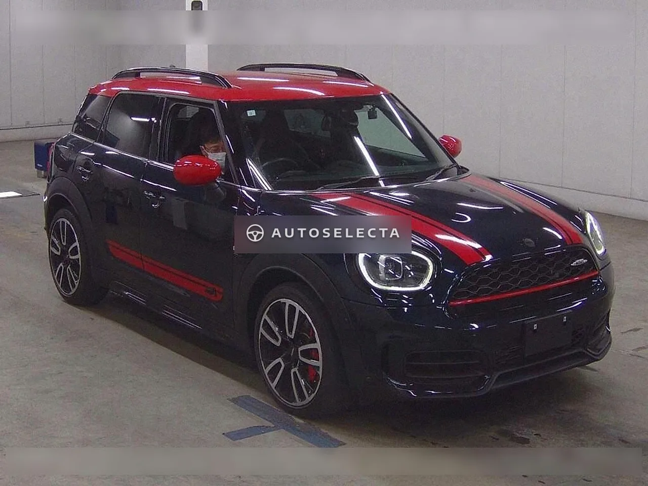 MINI 2023, photo 1 of 6