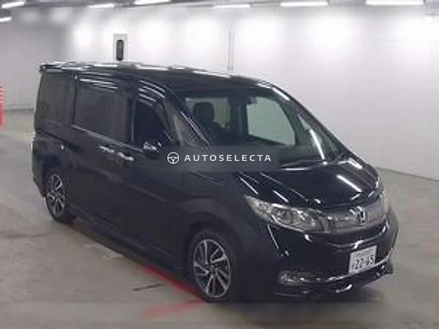 Honda Stepwgn Spada 2015, auction grade 3.5