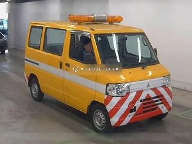 Mitsubishi Minicab Van 2012, auction grade 3.5