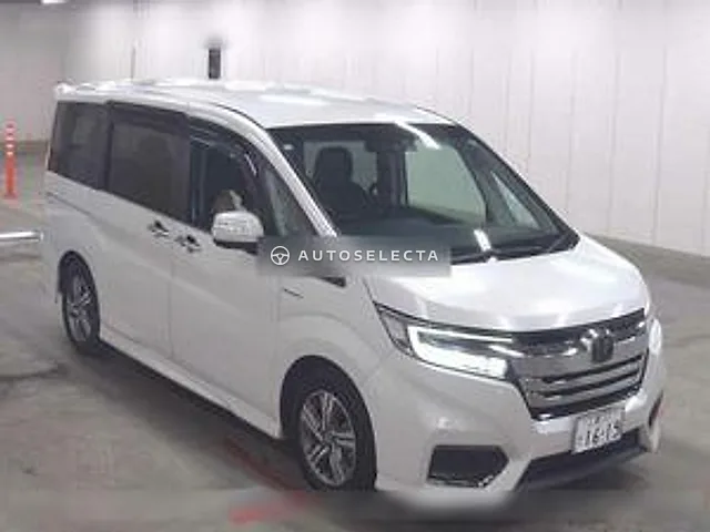 Honda Stepwgn Spada 2017, auction grade 4