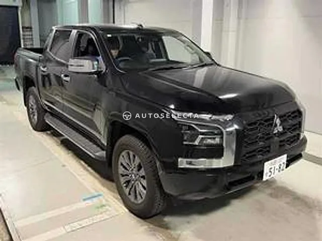 Mitsubishi Triton 2026, auction grade 5