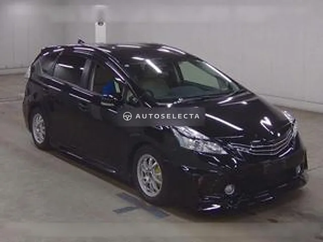 Toyota Prius Alpha 2013, auction grade 4