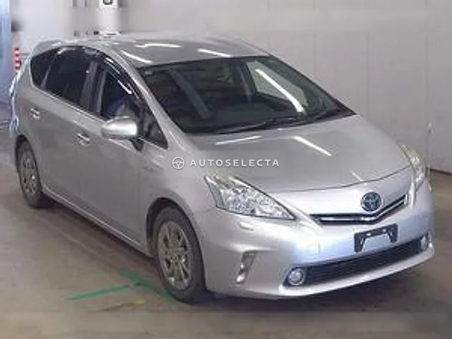 Toyota Prius Alpha 2014, auction grade 3.5