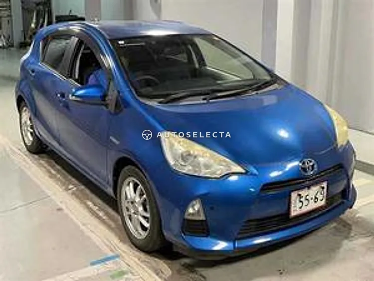 Toyota Aqua 2013, photo 1 of 1