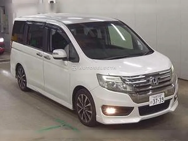 Honda Stepwgn Spada 2013, auction grade 4