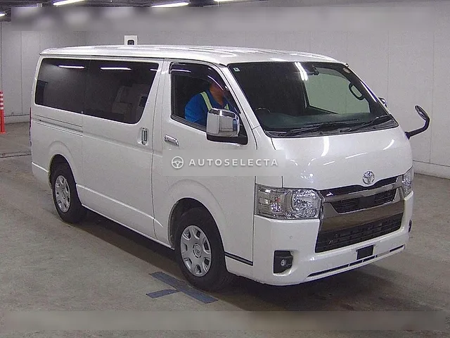 Toyota Hiace Van 2023, auction grade 4.5