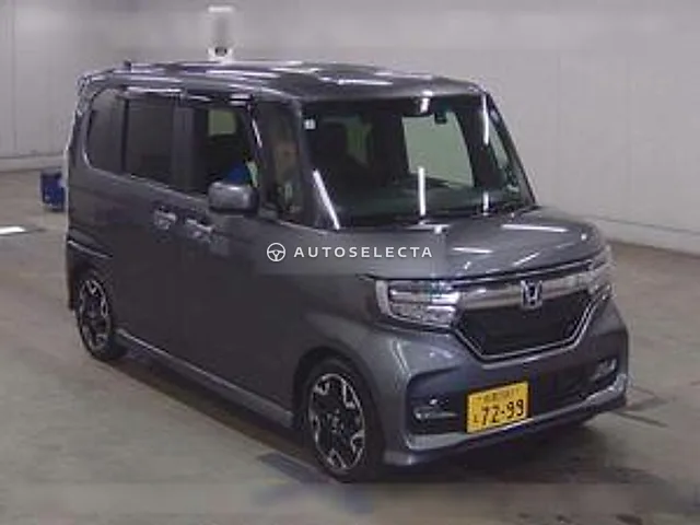 Honda N-BOX Custom 2019, auction grade 4.5