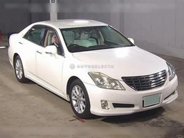 Toyota Crown 2008, photo 1 of 6