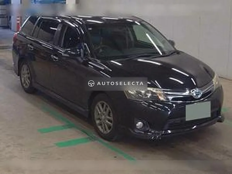 Toyota Corolla Fielder 2013, photo 1 of 1