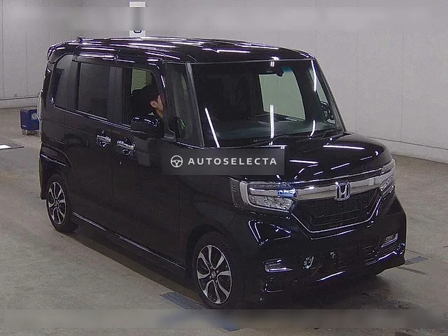 Honda N-BOX Custom 2020, auction grade 4.5