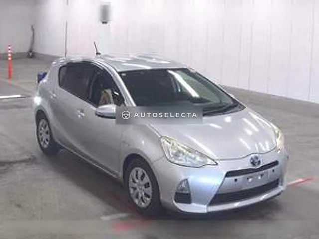 Toyota Aqua 2013, auction grade 4