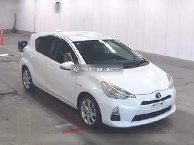 Toyota Aqua 2014, auction grade 3.5