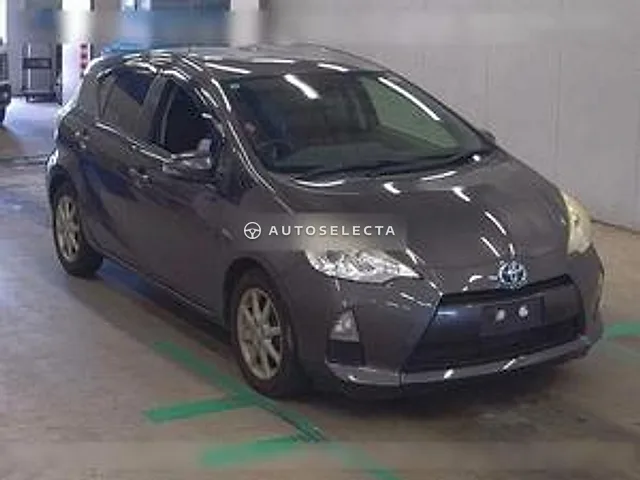 Toyota Aqua 2012, auction grade 3.5