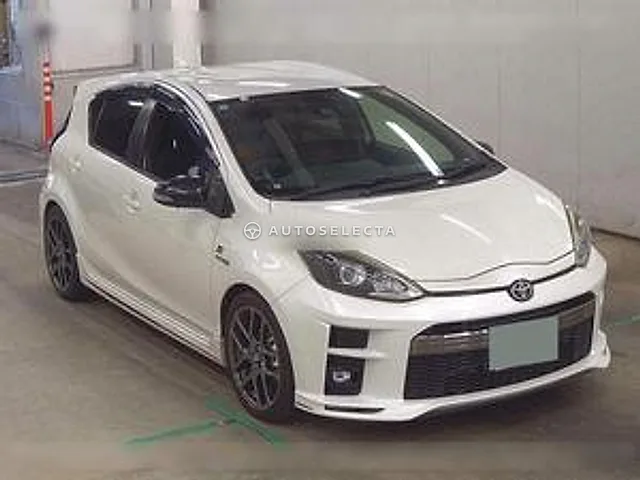 Toyota Aqua GR Sport 2018, auction grade 4