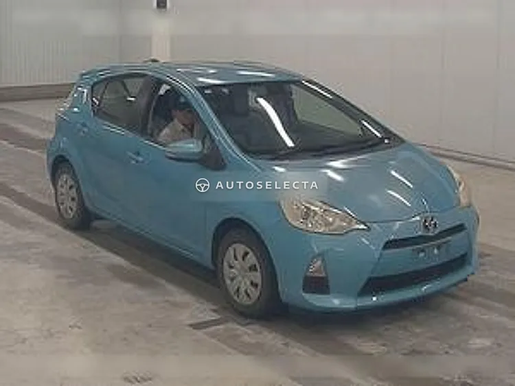 Toyota Aqua 2012, photo 1 of 1