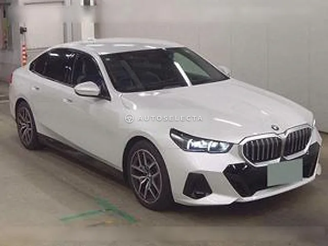 BMW 5 Series 2026, auction grade 5